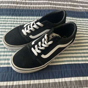 New Black Vans boys size 6.0